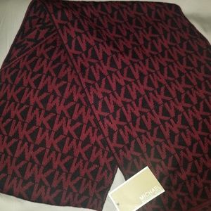 Sold* NWT Michael Kors Logo Scarf